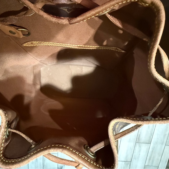 Black Friday Deal!!! Authentic Louis Buitton Monogram Montsouris MM Backpack - Picture 10 of 13